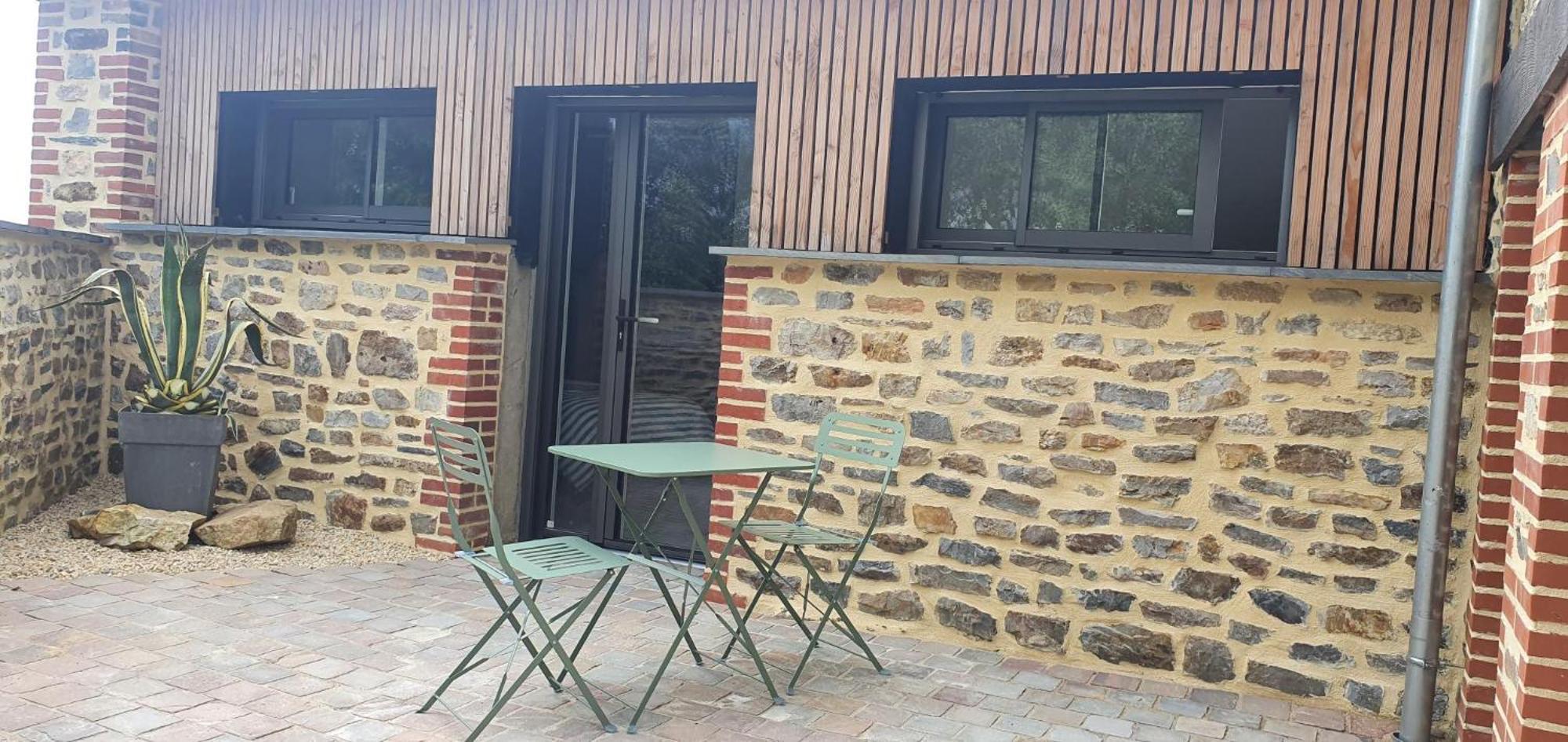 Studio Pic Au Vert Martigne-Ferchaud Exterior photo